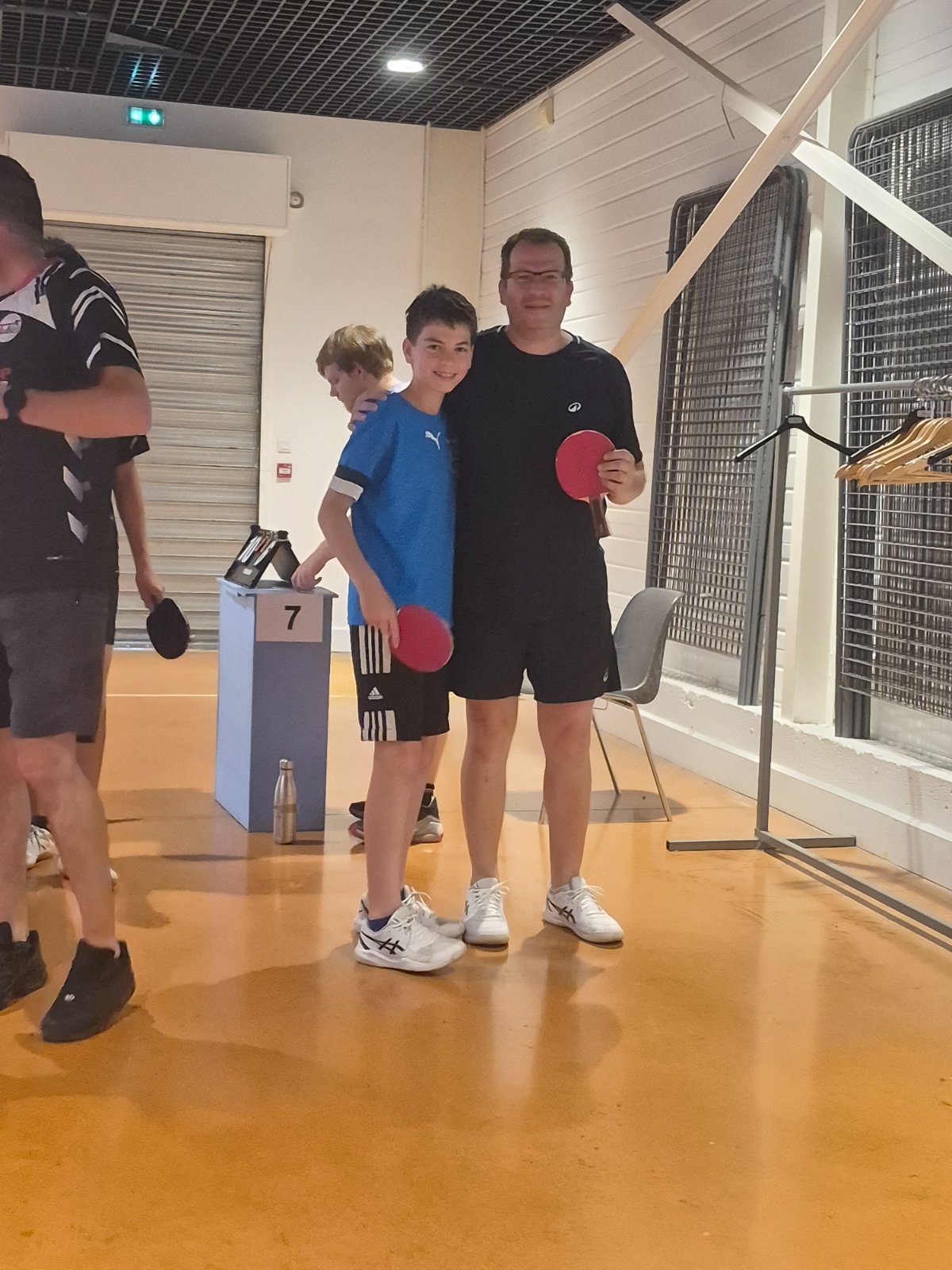 Le 6 juin le père et le fils en double